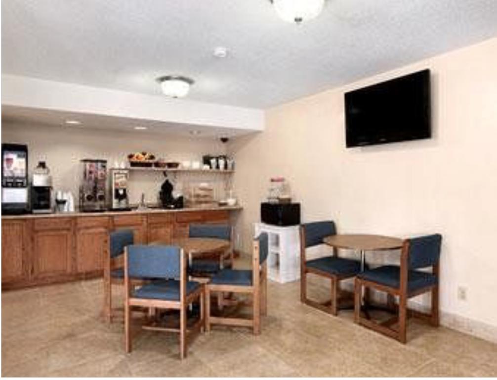 American Best Value Inn Lawrence Luaran gambar