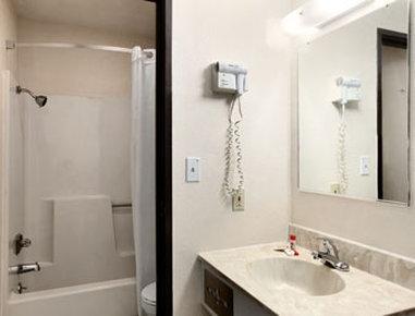 American Best Value Inn Lawrence Luaran gambar