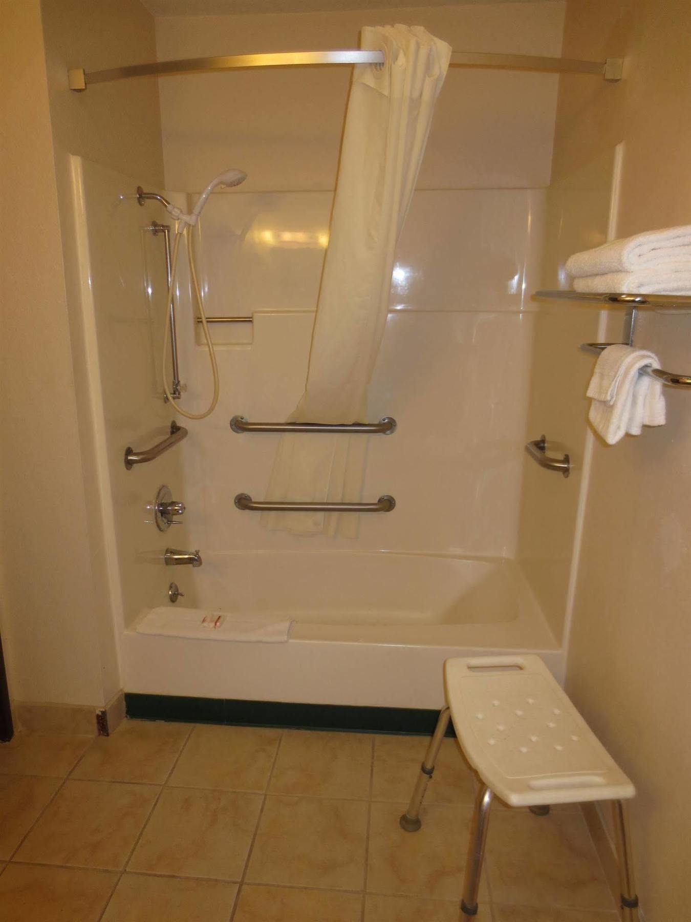 American Best Value Inn Lawrence Luaran gambar